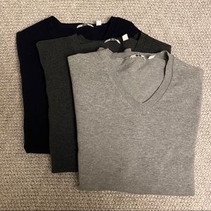 3 pack of Uniqlo Men’s Sweaters {medium}